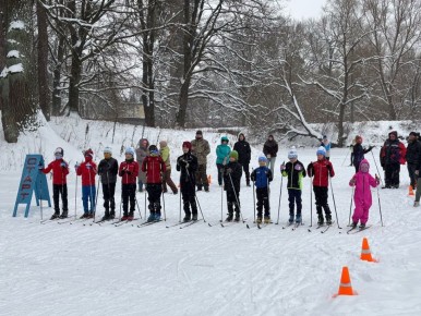 Брасовские спортсмены Декаду спорта и здоровья встретили на лыжне