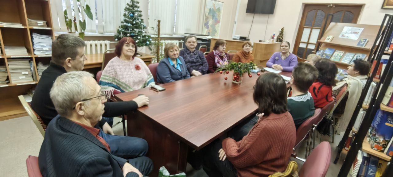 Круглый стол в честь 65-летия со дня рождения брянского поэта Владимира Евгеньевича Сорочкина Круглый стол в честь 65-летия со дня рождения брянского поэта Владимира Евгеньевича Сорочкина