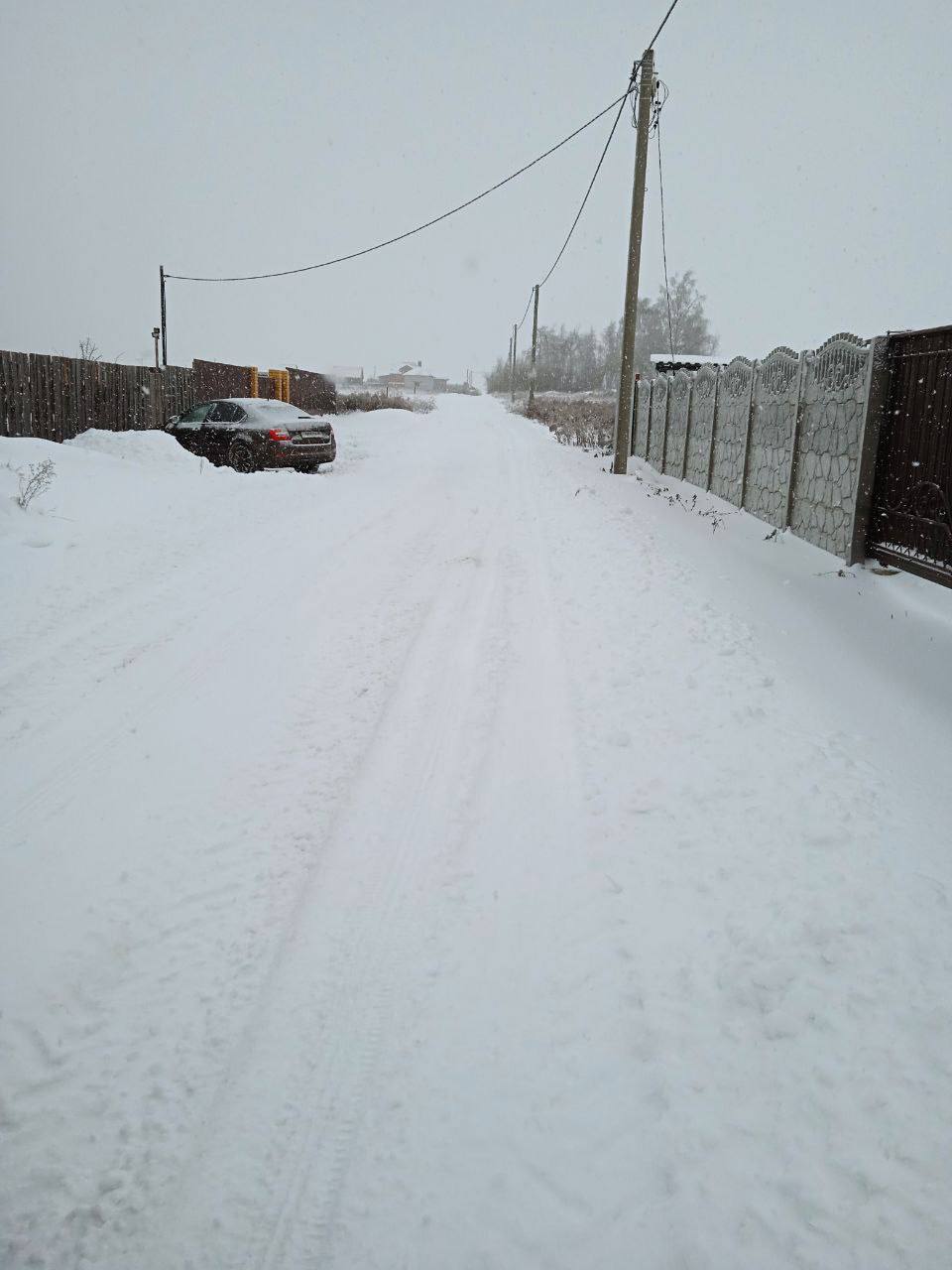 В Отрадном сегодня осуществляются работы по расчистке дорог от снега как центральных дорог, так и дорог новой застройки