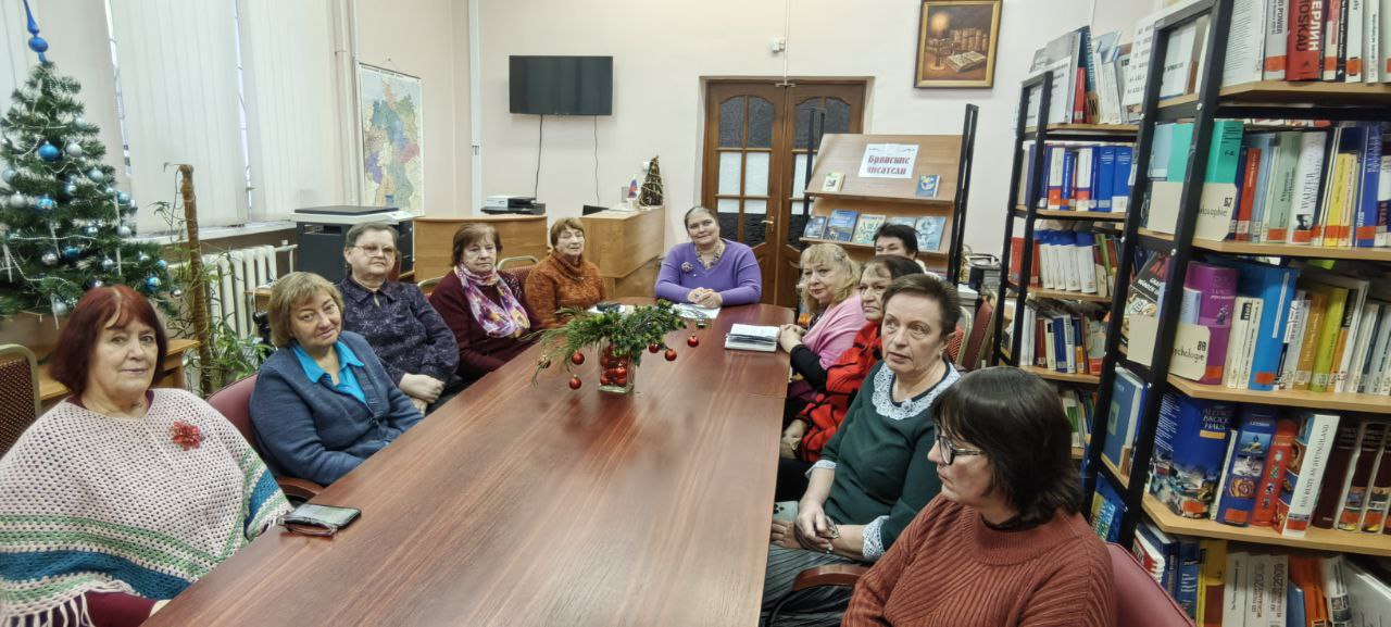 Круглый стол в честь 65-летия со дня рождения брянского поэта Владимира Евгеньевича Сорочкина Круглый стол в честь 65-летия со дня рождения брянского поэта Владимира Евгеньевича Сорочкина