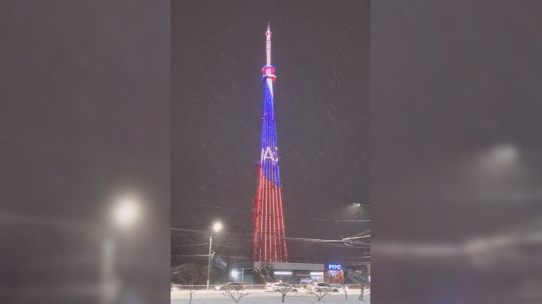 Брянская телебашня эффектно поздравила прокуроров с профессиональным праздником