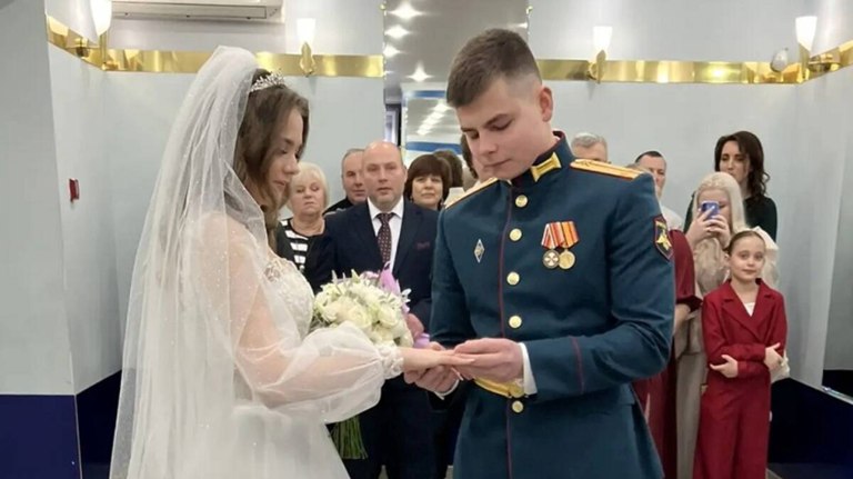 В Бежицком районе Брянска зарегистрирована первая пара молодожёнов 2026