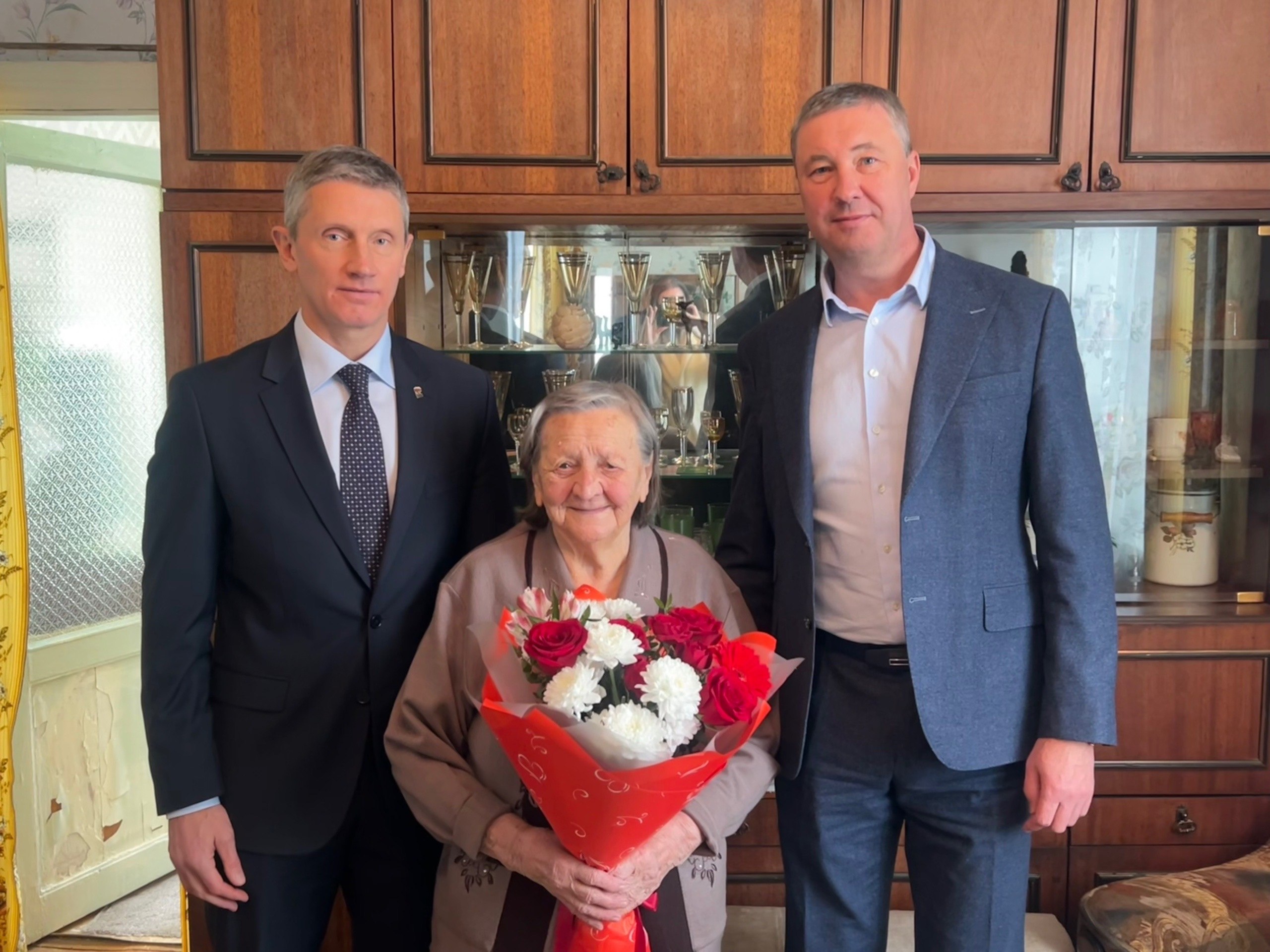 7 января 2026 года 101-ый день рождения отметила клинчанка Лещина Анастасия Иовлевна, которая принадлежит к тому поколению, которое пережило тяготы Великой Отечественной войны и послевоенных лет 7 января 2026 года 101-ый день рождения отметила клинчанка Лещина Анастасия Иовлевна, которая принадлежит к тому поколению, которое пережило тяготы Великой Отечественной войны и послевоенных лет