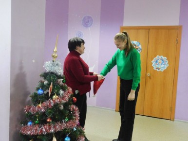 Новый год – самый загадочный праздник, весёлый и удивительный, открывающий нам мир добрых сказок и волшебства; после которого остаются добрые, милые воспоминания