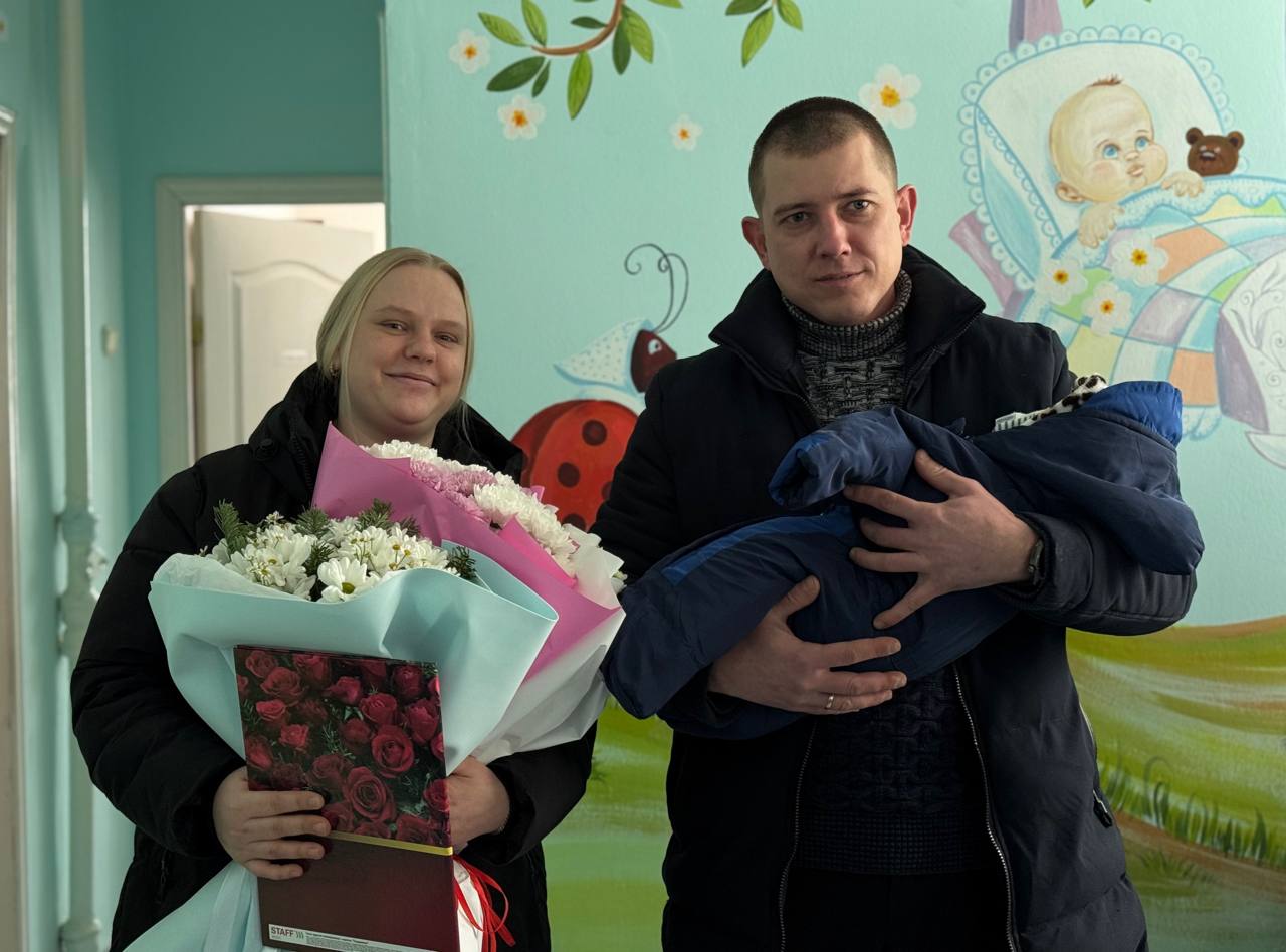 ПЕРВЫЙ В 2026-М! В нашем округе родился мальчик Егор, который открыл статистику нового года!