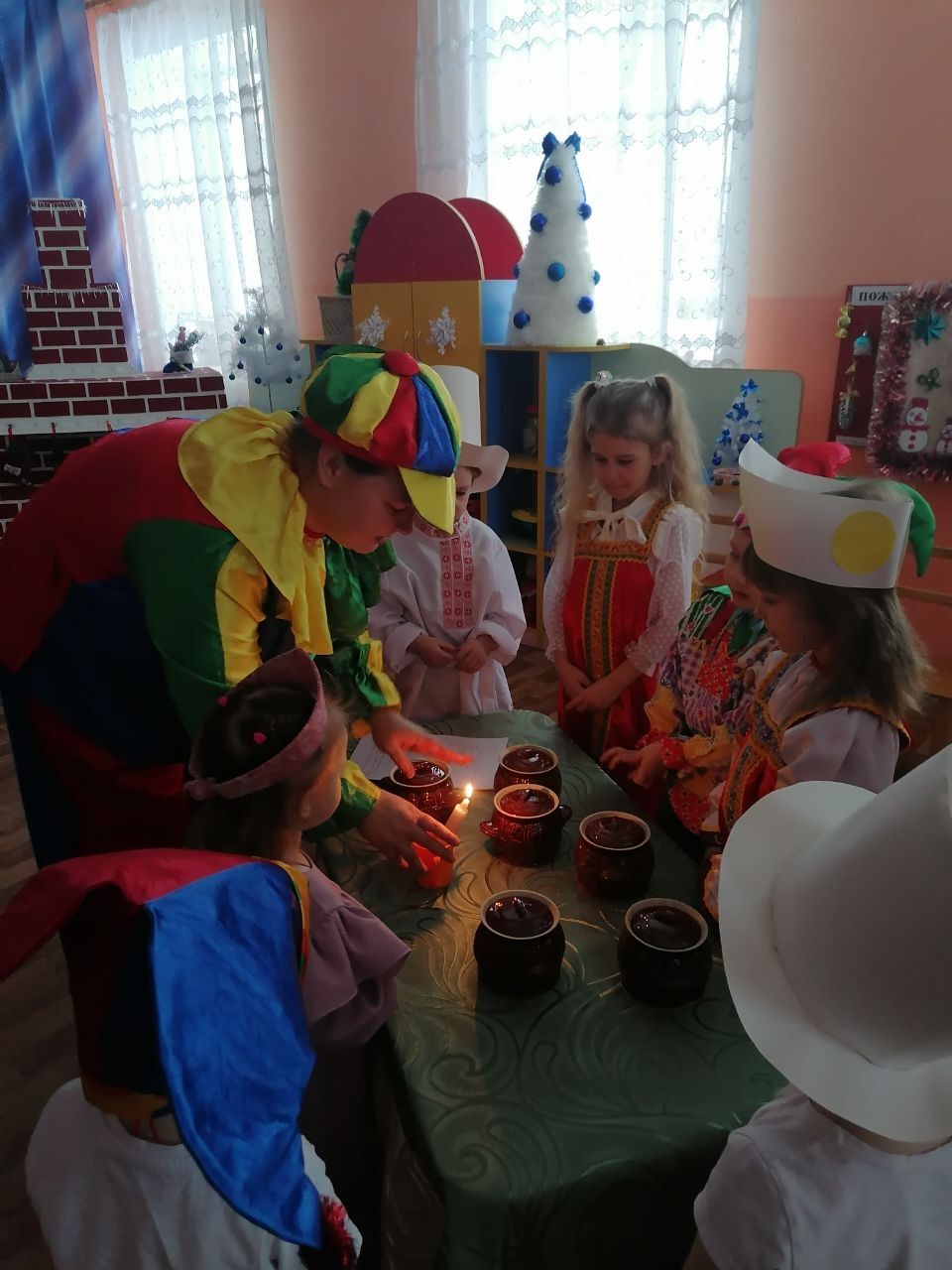 В МБДОУ – детский сад №18 «Василёк» стало доброй традицией после новогодних праздников проводить Святочные колядки В МБДОУ – детский сад №18 «Василёк» стало доброй традицией после новогодних праздников проводить Святочные колядки