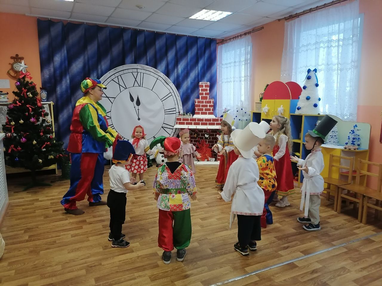 В МБДОУ – детский сад №18 «Василёк» стало доброй традицией после новогодних праздников проводить Святочные колядки В МБДОУ – детский сад №18 «Василёк» стало доброй традицией после новогодних праздников проводить Святочные колядки