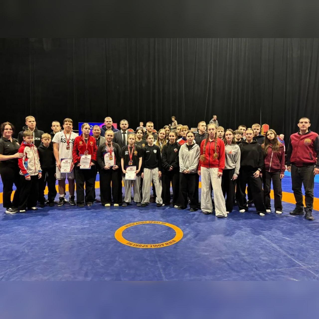 Брянцы успешно выступили на Первенстве ЦФО по спортивной борьбе