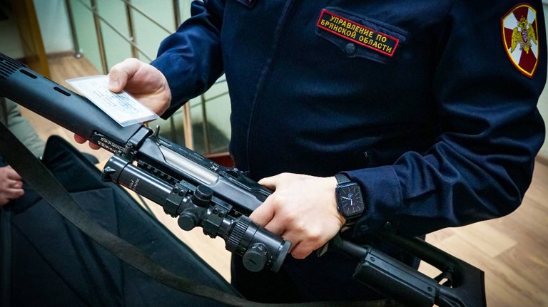 В Брянской области проверили более 200 владельцев оружия за неделю