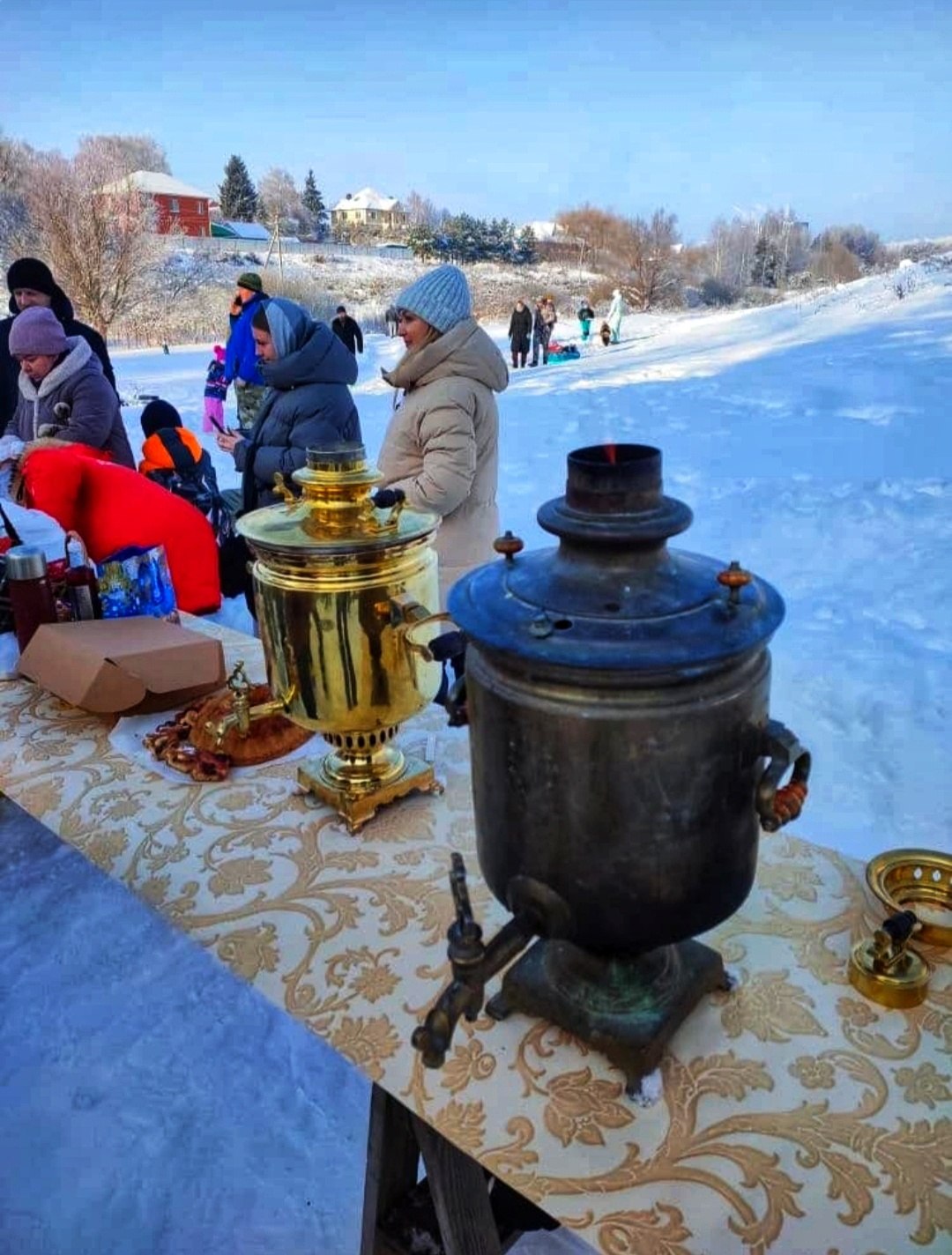 11 января текущего года члены клуба «Активное долголетие» ГБУ КЦСОН Брянского района приняли участие в открытии родника и купели во имя Паисия Святогорца 11 января текущего года члены клуба «Активное долголетие» ГБУ КЦСОН Брянского района приняли участие в открытии родника и купели во имя Паисия Святогорца