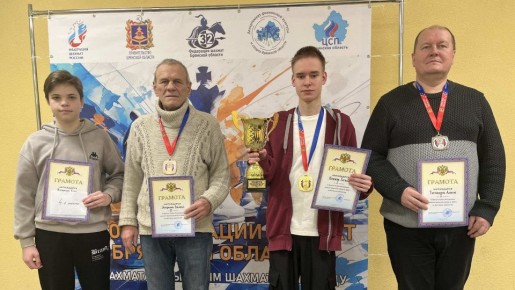 Евгений Крючков взял два "золота" в финале Кубка Федерации шахмат Брянской области