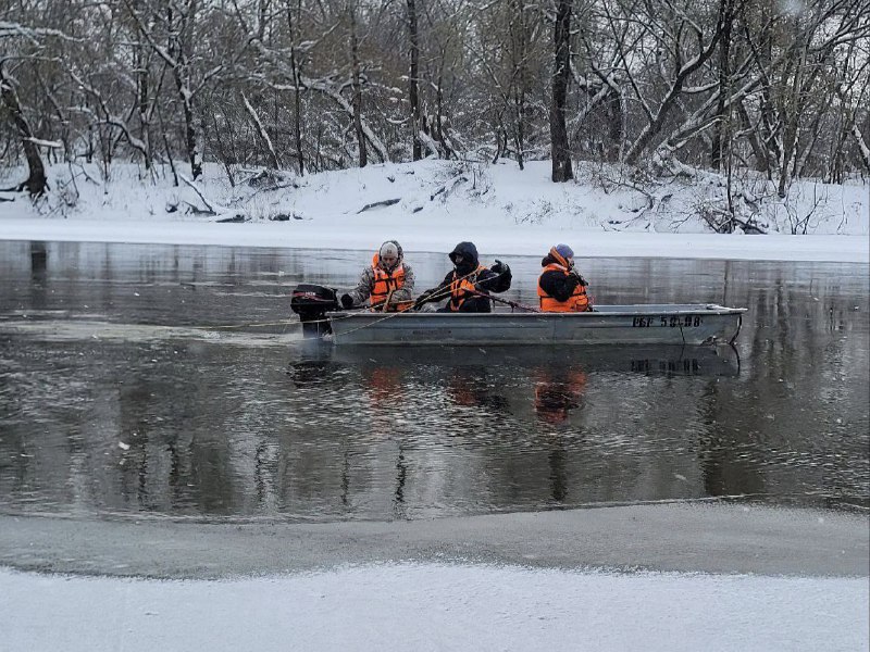 В Брянске развернута беспрецедентная по масштабам операция по поиску детей, провалившихся под лед В Брянске развернута беспрецедентная по масштабам операция по поиску детей, провалившихся под лед