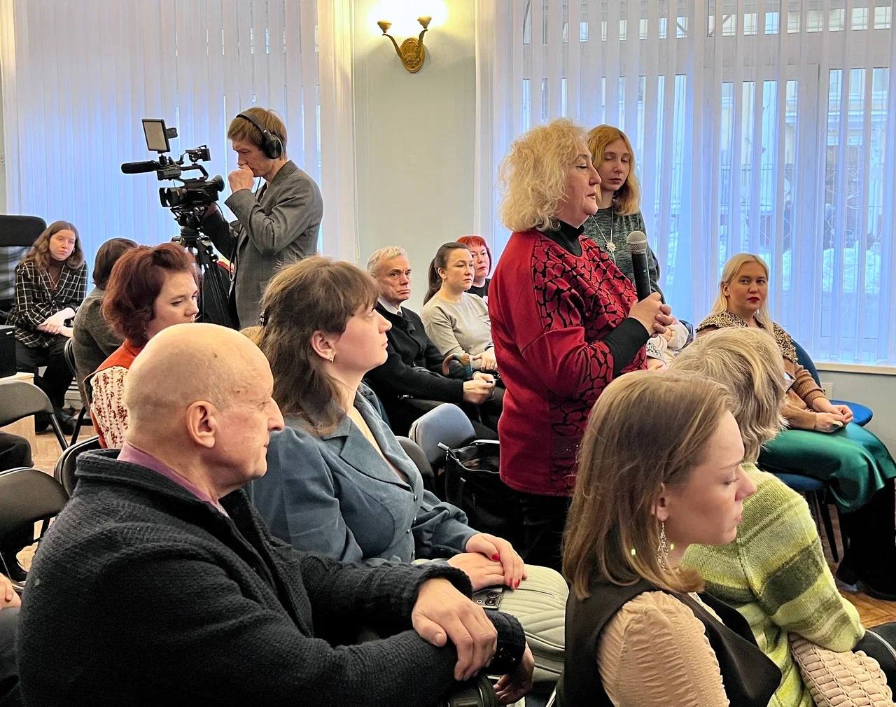 21 января в читальном зале модельной Детской библиотеки № 10 им. Н.Н. Старченко состоялся закрытый показ фильма, посвященного Владимиру Евгеньевичу Сорочкину «Потаенное небо» 21 января в читальном зале модельной Детской библиотеки № 10 им. Н.Н. Старченко состоялся закрытый показ фильма, посвященного Владимиру Евгеньевичу Сорочкину «Потаенное небо»