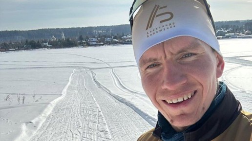 Неудачи брянского лыжника Большунова в спринтах объяснил его тренер