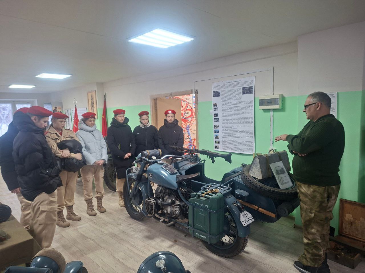 23 января в Клинцовском районе настоящим марафоном встреч и экскурсий стартовал Месячник оборонно-массовой, военно-патриотической и спортивной работы 23 января в Клинцовском районе настоящим марафоном встреч и экскурсий стартовал Месячник оборонно-массовой, военно-патриотической и спортивной работы