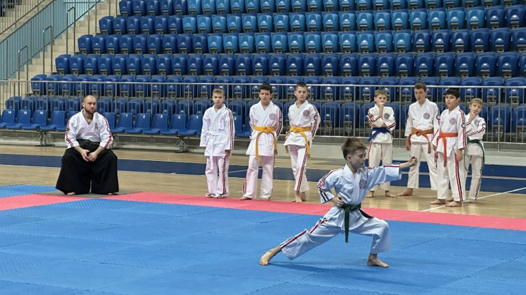В Брянске каратисты сошлись на межрегиональном турнире по ката