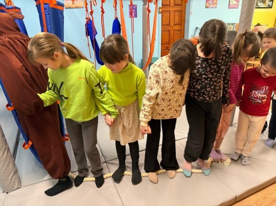 Занятие «Мишка – шалунишка и его друзья» стало для воспитанников социального приюта города Сельцо Брянской области важным уроком не только в решении логических задач, но и в искусстве человеческих отношений Занятие «Мишка – шалунишка и его друзья» стало для воспитанников социального приюта города Сельцо Брянской области важным уроком не только в решении логических задач, но и в искусстве человеческих отношений