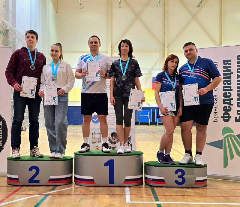 В Брянске состоялся турнир по бадминтону «Хрустальный волан» В Брянске состоялся турнир по бадминтону «Хрустальный волан»