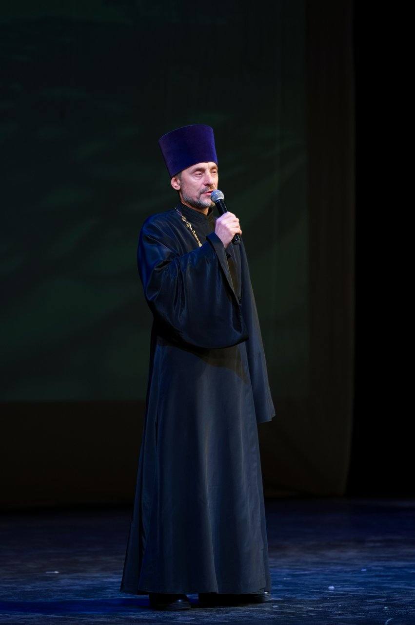 25 января 2026 года в Брянском областном театре драмы им. А. К. Толстого состоялся ежегодный концерт, посвященный зимним народным праздникам церковного календаря «Свет очей Господних» 25 января 2026 года в Брянском областном театре драмы им. А. К. Толстого состоялся ежегодный концерт, посвященный зимним народным праздникам церковного календаря «Свет очей Господних»