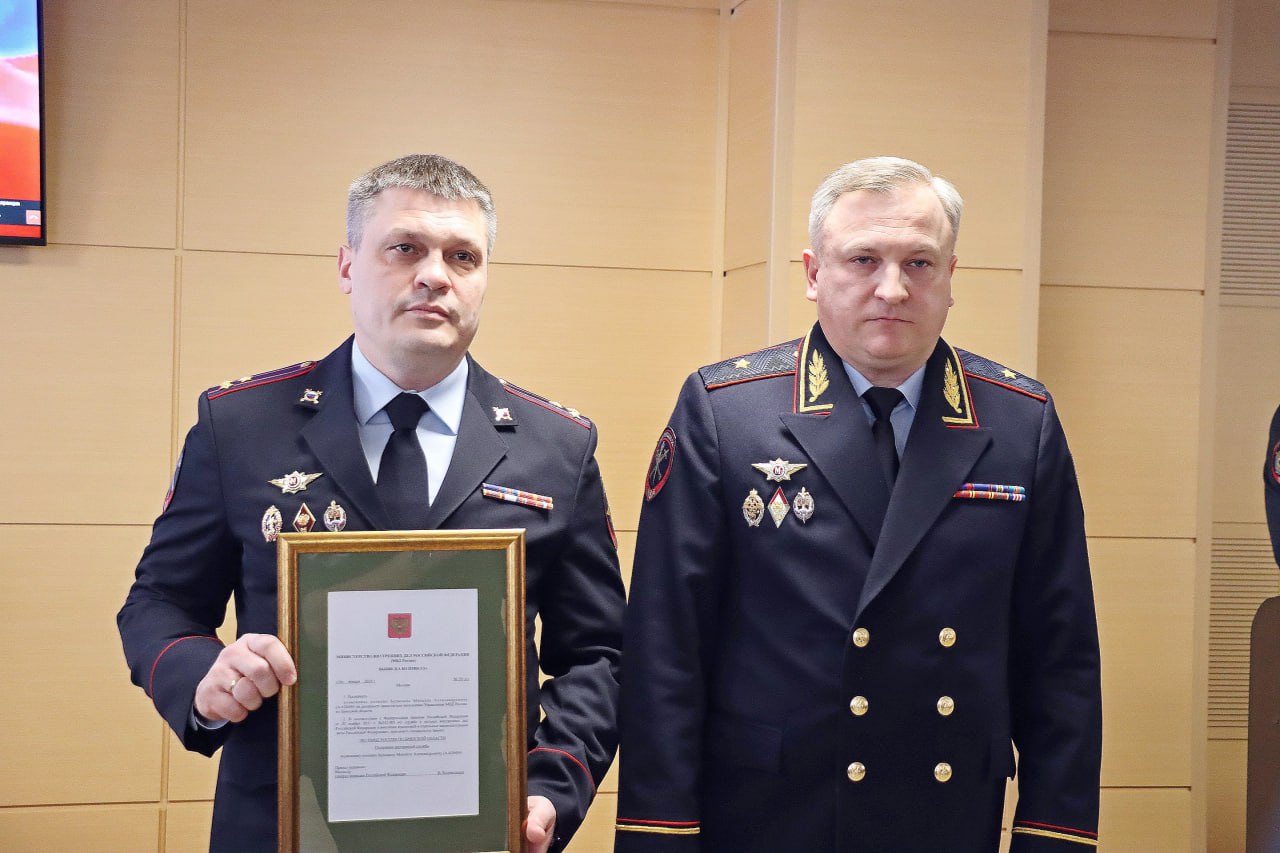 Сегодня состоялось расширенное заседание коллегии УМВД России по Брянской области по итогам работы за 2025 год! Среди участников мероприятия – спикер областной Думы Валентин Суббот Сегодня состоялось расширенное заседание коллегии УМВД России по Брянской области по итогам работы за 2025 год! Среди участников мероприятия – спикер областной Думы Валентин Суббот