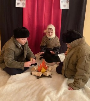 В стенах отделения помощи семье, женщинам и детям со стационаром комплексного центра Жуковского района гулко отозвалось эхо трагедии блокадного Ленинграда