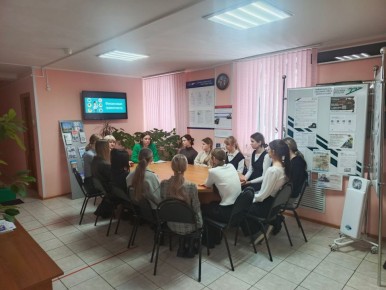 В рамках VII этапа "Рациональное потребление" Всероссийской просветительной эстафеты "Мои финансы", 28 января в ГКУ «ЦЗН Выгоничского района» прошла встреча для старшеклассников МБОУ «Выгоничская СОШ»