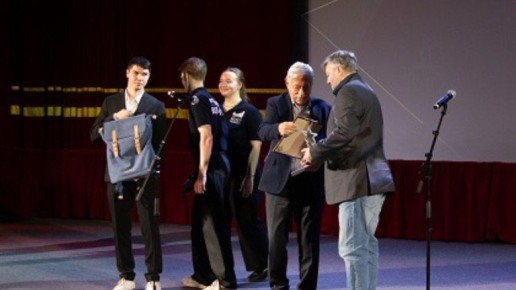 ������� ���������� ������������� � VI ������������� ��������� ����������� ����