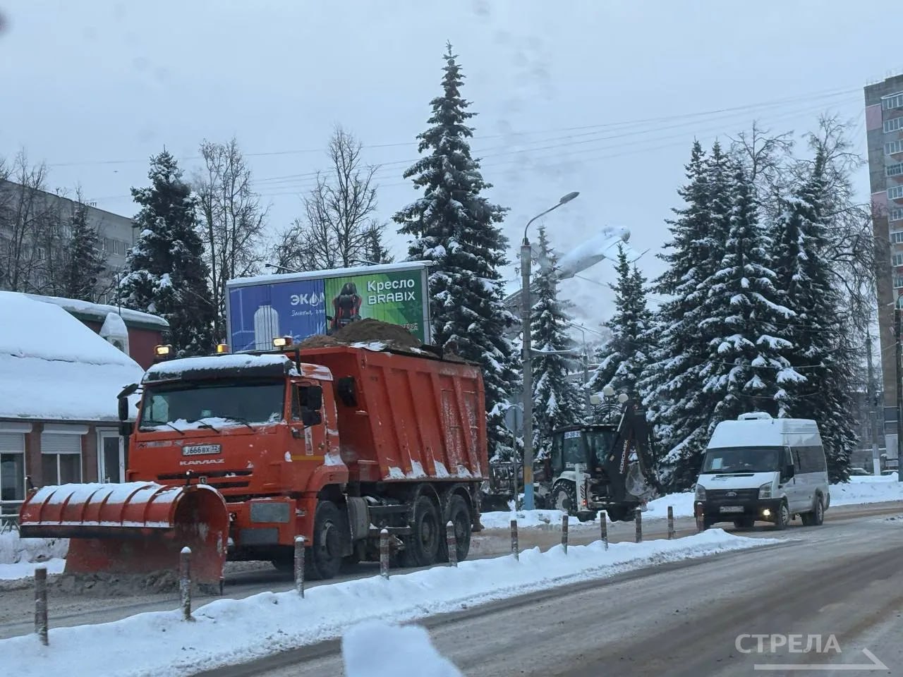 Сегодня, 29 января, в Брянске коммунальные и дорожные службы продолжают ликвидировать последствия снегопада, который был накануне Сегодня, 29 января, в Брянске коммунальные и дорожные службы продолжают ликвидировать последствия снегопада, который был накануне