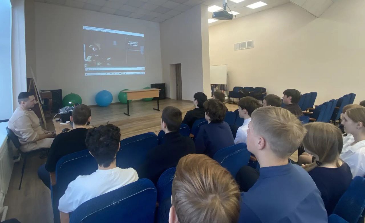 С 16 по 30 января в образовательных организациях в рамках месячника по пожарной безопасности прошла серия занятий в 8-11 классах по ОБЗР по темам: «Пожарная безопасность в природной среде, в быту» С 16 по 30 января в образовательных организациях в рамках месячника по пожарной безопасности прошла серия занятий в 8-11 классах по ОБЗР по темам: «Пожарная безопасность в природной среде, в быту»