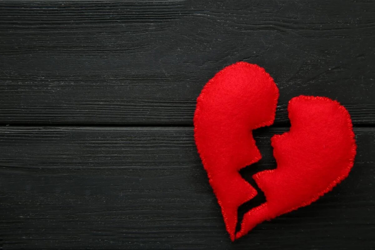 Как январь обнажает кризисы в отношениях: три главные причины расставаний