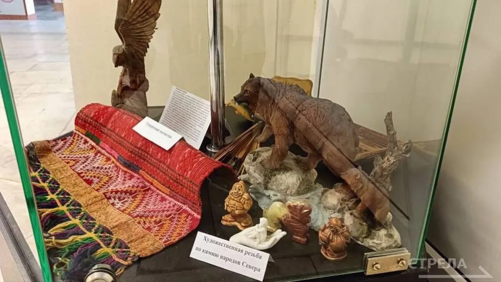 В Суземке начала работу выставка под названием «Народные промыслы России»