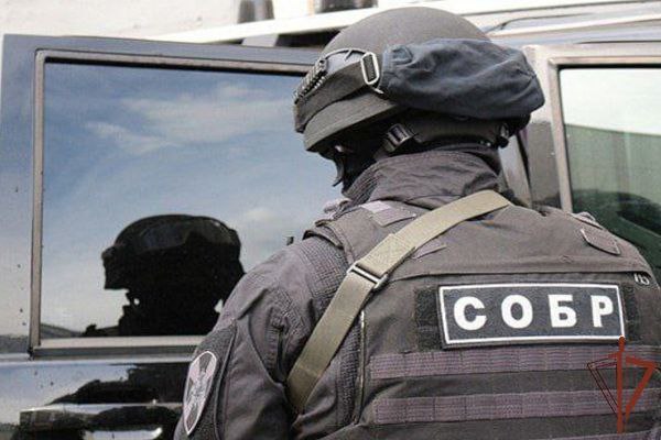 При содействии СОБР Росгвардии задержаны подозреваемые в разбойном нападении в Брянске