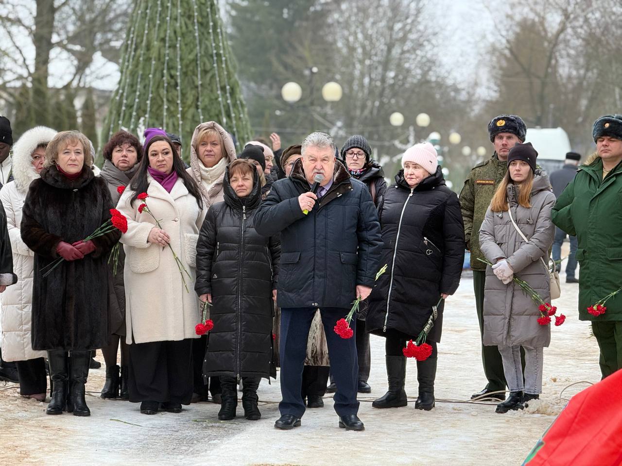 13 февраля на Аллее Героев прошёл торжественный митинг, посвящённый годовщине вывода советских войск из Афганистана 13 февраля на Аллее Героев прошёл торжественный митинг, посвящённый годовщине вывода советских войск из Афганистана
