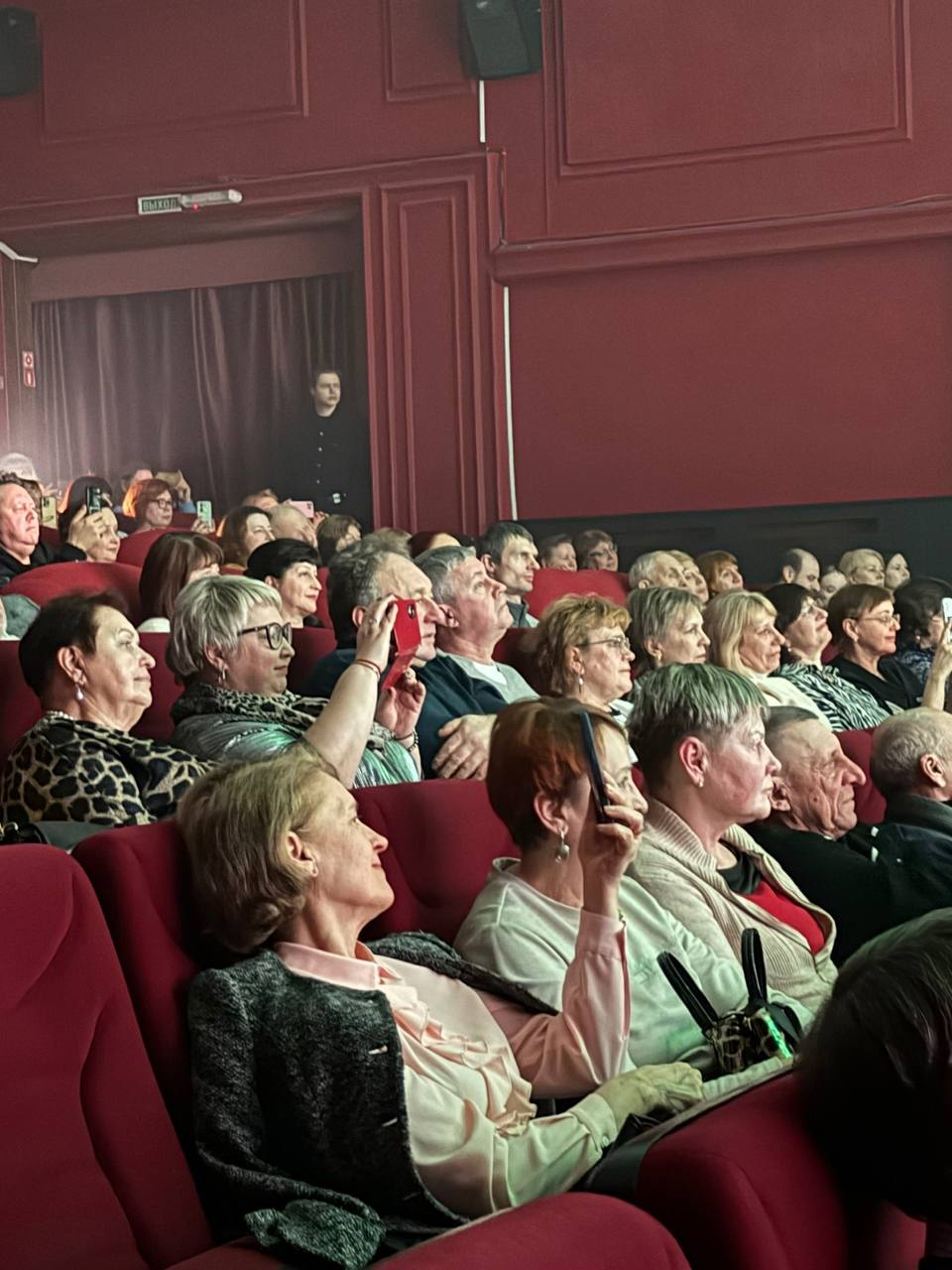 Сегодня в Городском Дворце культуры и искусства было изысканно! Сегодня в Городском Дворце культуры и искусства было изысканно!