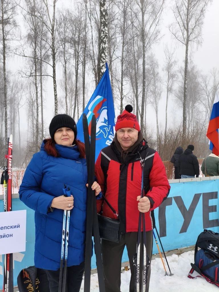 Делегация Почепского района в составе главы района Касацкого В.В., главы администрации района Шаболдиной Е.Д., первого заместителя главы администрации района Зеленова А.В. приняла участие в XLIV открытой Всероссийской... Делегация Почепского района в составе главы района Касацкого В.В., главы администрации района Шаболдиной Е.Д., первого заместителя главы администрации района Зеленова А.В. приняла участие в XLIV открытой Всероссийской...