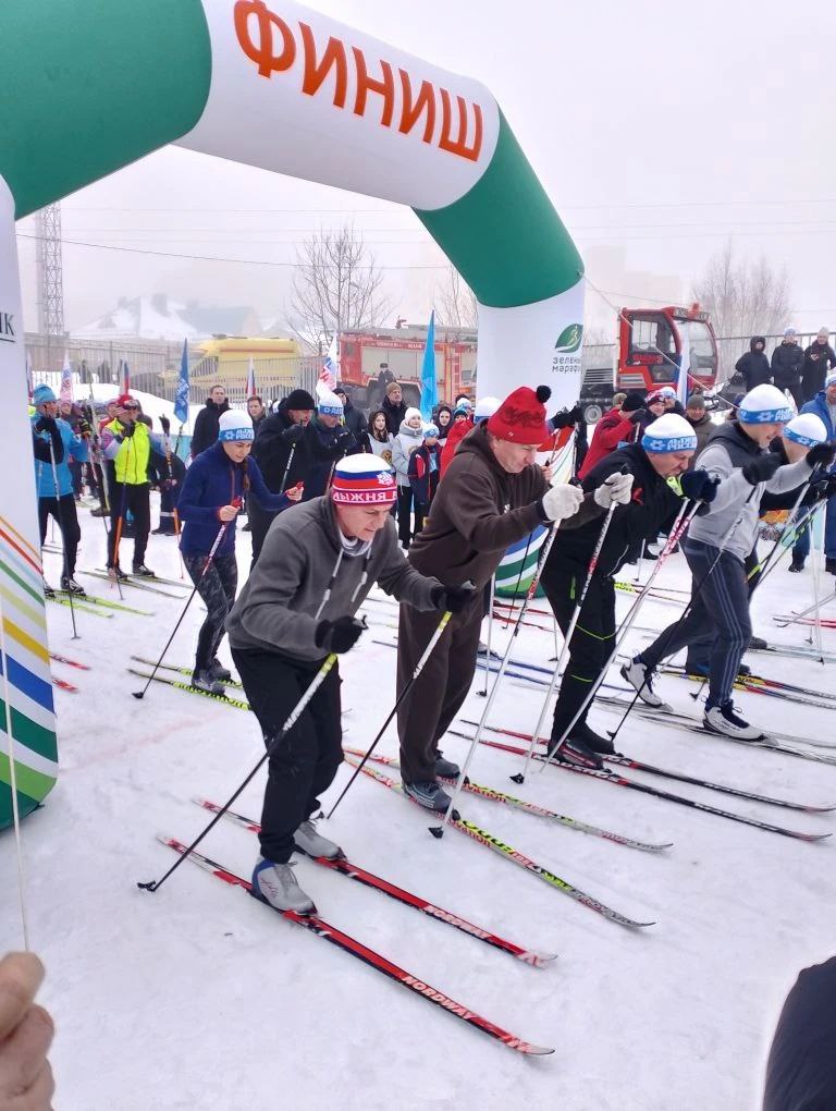 Делегация Почепского района в составе главы района Касацкого В.В., главы администрации района Шаболдиной Е.Д., первого заместителя главы администрации района Зеленова А.В. приняла участие в XLIV открытой Всероссийской... Делегация Почепского района в составе главы района Касацкого В.В., главы администрации района Шаболдиной Е.Д., первого заместителя главы администрации района Зеленова А.В. приняла участие в XLIV открытой Всероссийской...