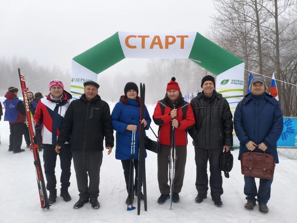 Делегация Почепского района в составе главы района Касацкого В.В., главы администрации района Шаболдиной Е.Д., первого заместителя главы администрации района Зеленова А.В. приняла участие в XLIV открытой Всероссийской... Делегация Почепского района в составе главы района Касацкого В.В., главы администрации района Шаболдиной Е.Д., первого заместителя главы администрации района Зеленова А.В. приняла участие в XLIV открытой Всероссийской...