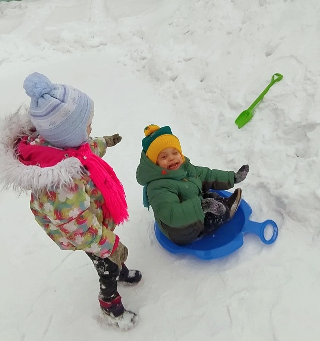 "Как хорошо зимой гулять,. Морозным воздухом дышать! "Как хорошо зимой гулять,. Морозным воздухом дышать!