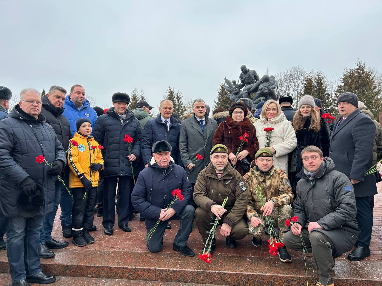 Память, застывшая в камне: у памятника «Круговая оборона» почтили воинов-интернационалистов Память, застывшая в камне: у памятника «Круговая оборона» почтили воинов-интернационалистов