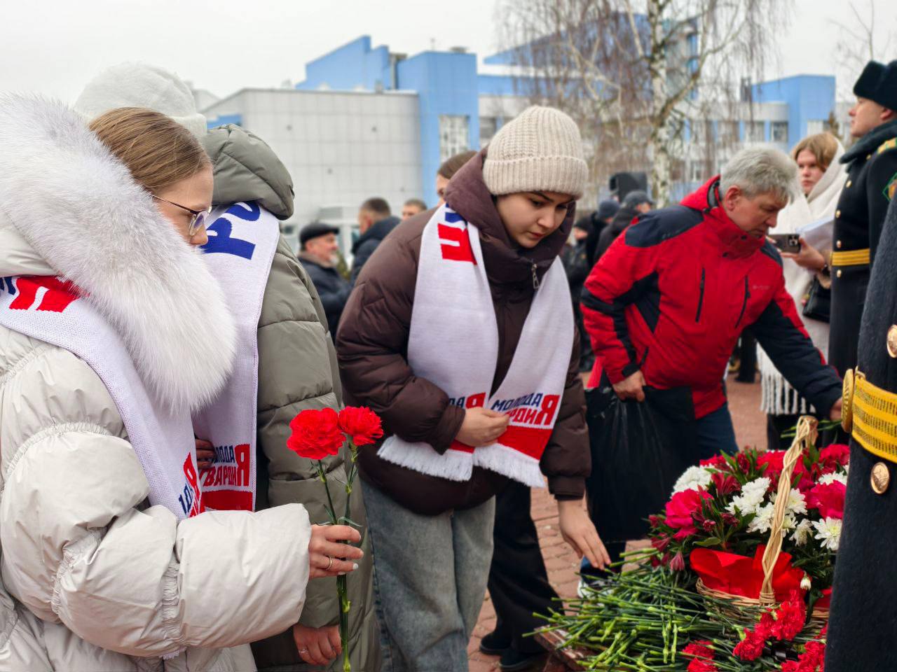 Память, застывшая в камне: у памятника «Круговая оборона» почтили воинов-интернационалистов Память, застывшая в камне: у памятника «Круговая оборона» почтили воинов-интернационалистов