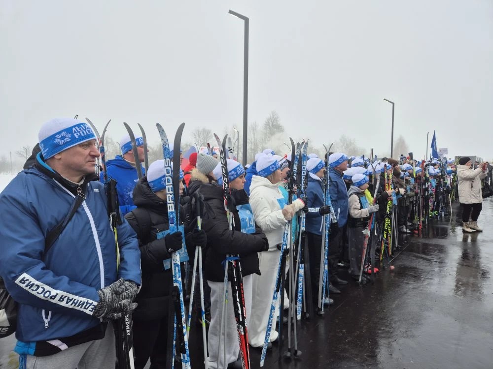 14 февраля 2026 года наша дружная команда Красногорского района с энтузиазмом присоединилась к Всероссийской массовой лыжной гонке "Лыжня России"! 14 февраля 2026 года наша дружная команда Красногорского района с энтузиазмом присоединилась к Всероссийской массовой лыжной гонке "Лыжня России"!