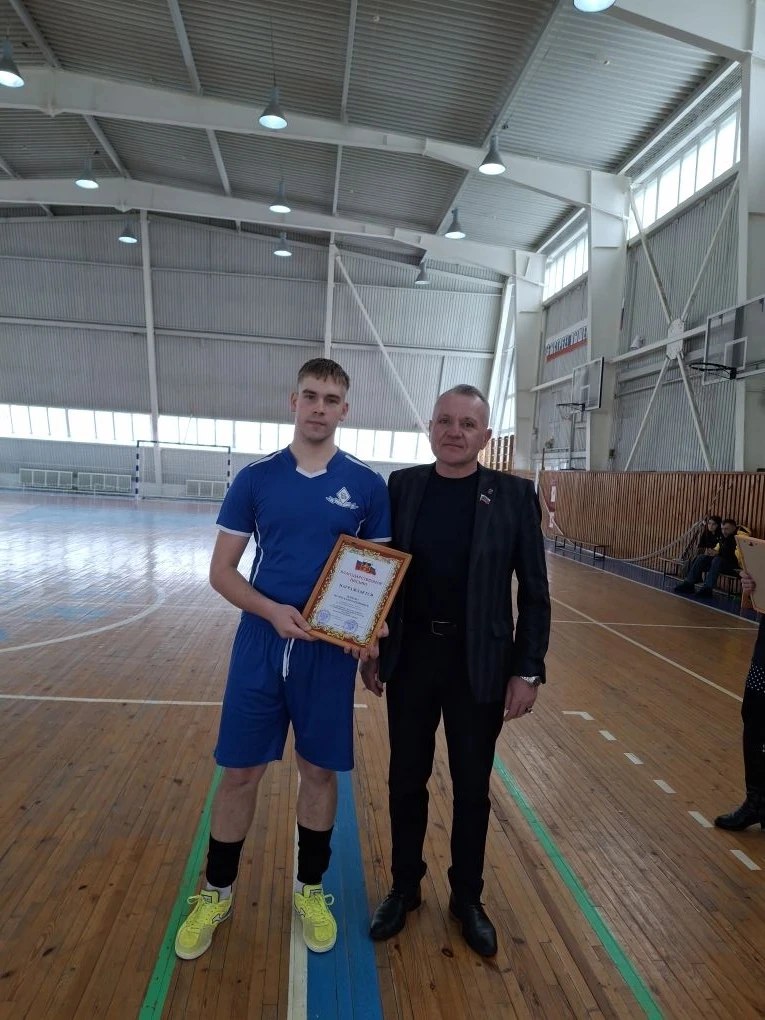 Завершается Первенство Брянской области по футзалу, подарившее болельщикам множество ярких моментов и напряженных матчей Завершается Первенство Брянской области по футзалу, подарившее болельщикам множество ярких моментов и напряженных матчей