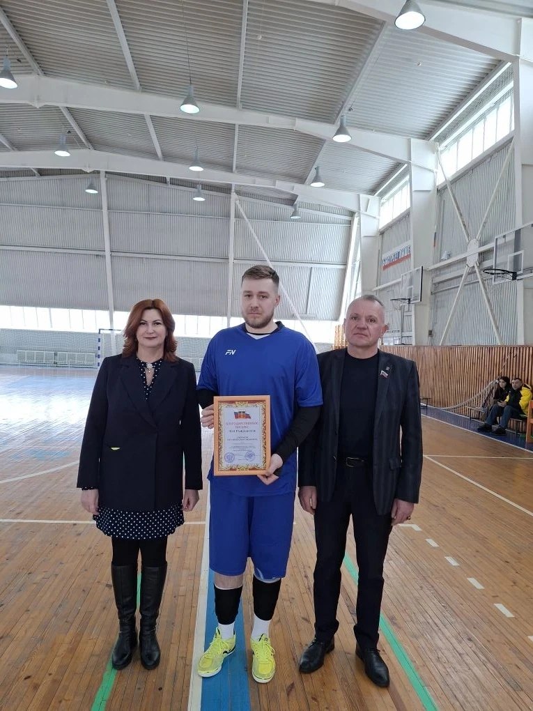 Завершается Первенство Брянской области по футзалу, подарившее болельщикам множество ярких моментов и напряженных матчей Завершается Первенство Брянской области по футзалу, подарившее болельщикам множество ярких моментов и напряженных матчей