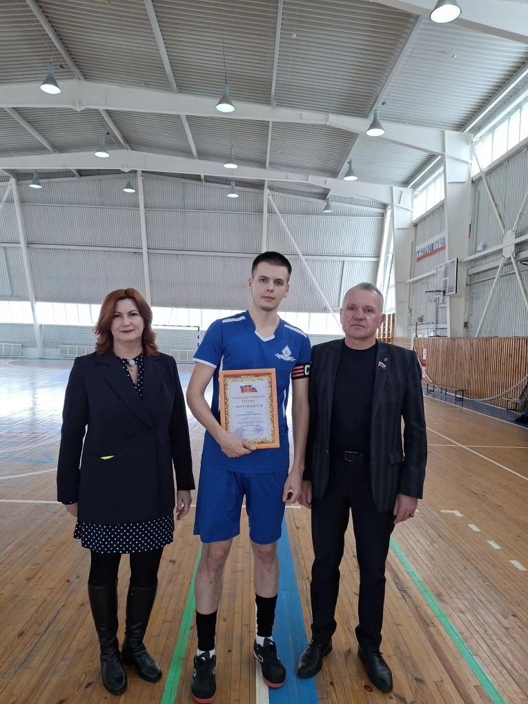 Завершается Первенство Брянской области по футзалу, подарившее болельщикам множество ярких моментов и напряженных матчей Завершается Первенство Брянской области по футзалу, подарившее болельщикам множество ярких моментов и напряженных матчей