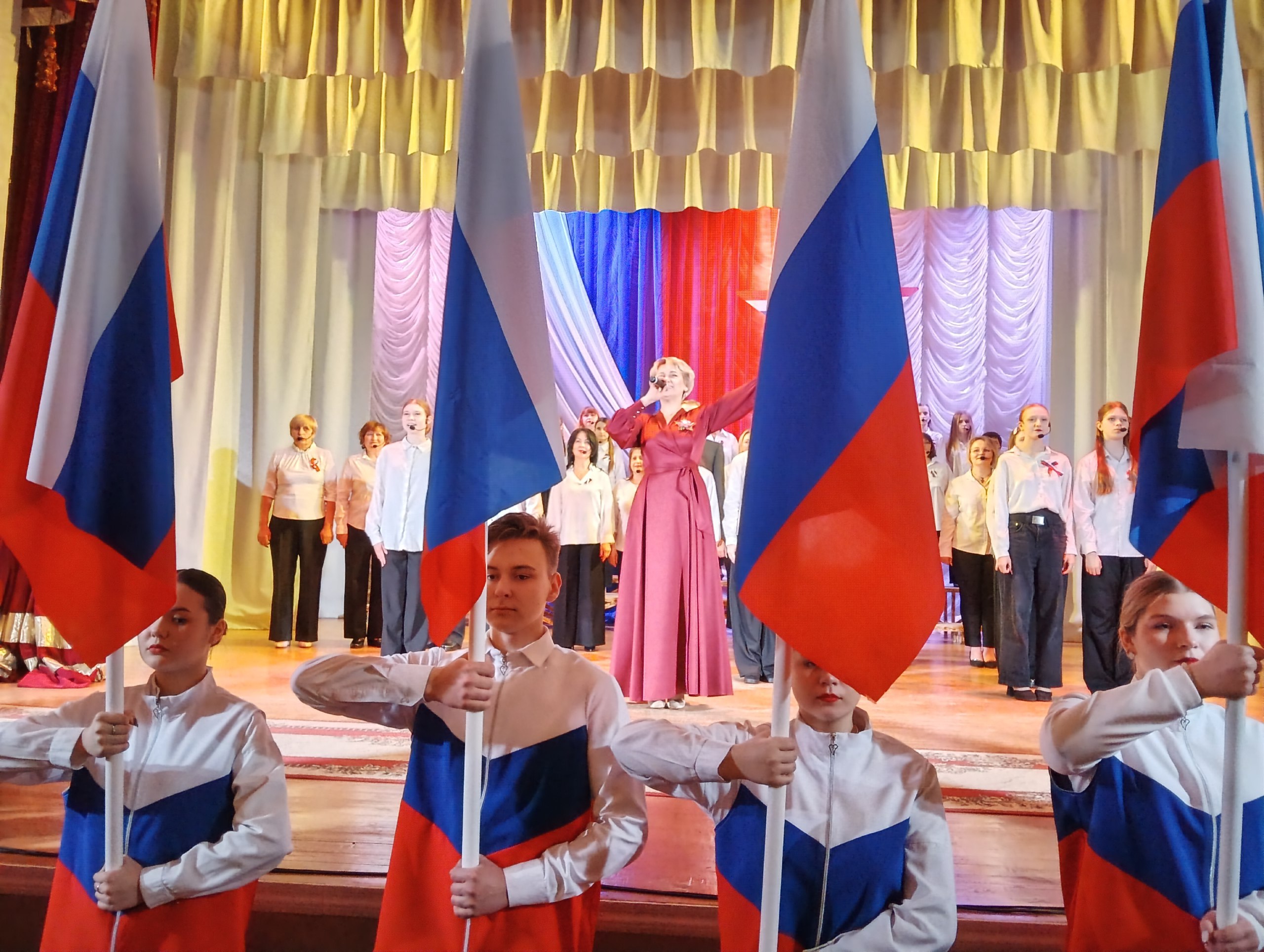 Сергей Цыганок: В Погарском районном Доме культуры состоялось торжественное мероприятие в честь Дня защитника Отечества Сергей Цыганок: В Погарском районном Доме культуры состоялось торжественное мероприятие в честь Дня защитника Отечества