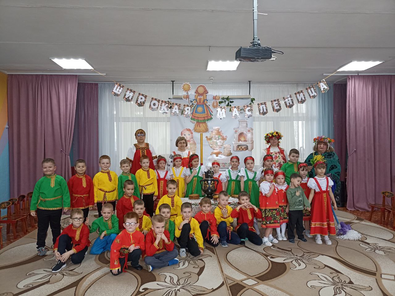 Сегодня в детском саду "Десняночка" дошколята отмечали "Широкую Масленицу"