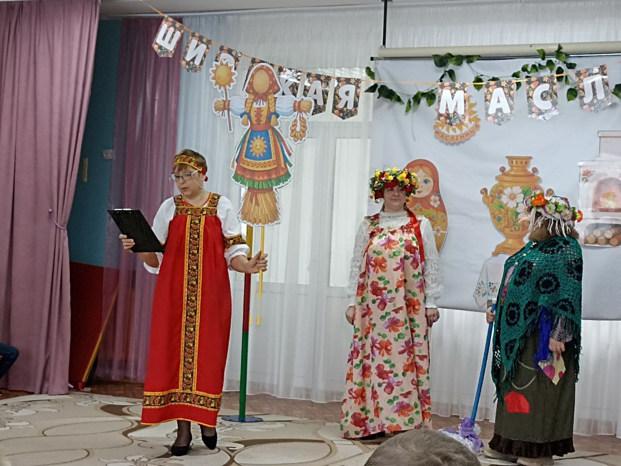 Сегодня в детском саду "Десняночка" дошколята отмечали "Широкую Масленицу" Сегодня в детском саду "Десняночка" дошколята отмечали "Широкую Масленицу"