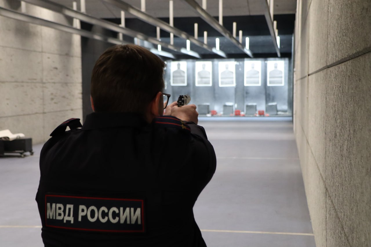 В УМВД России по Брянской области состоялся чемпионат по стрельбе из пистолета Макарова В УМВД России по Брянской области состоялся чемпионат по стрельбе из пистолета Макарова