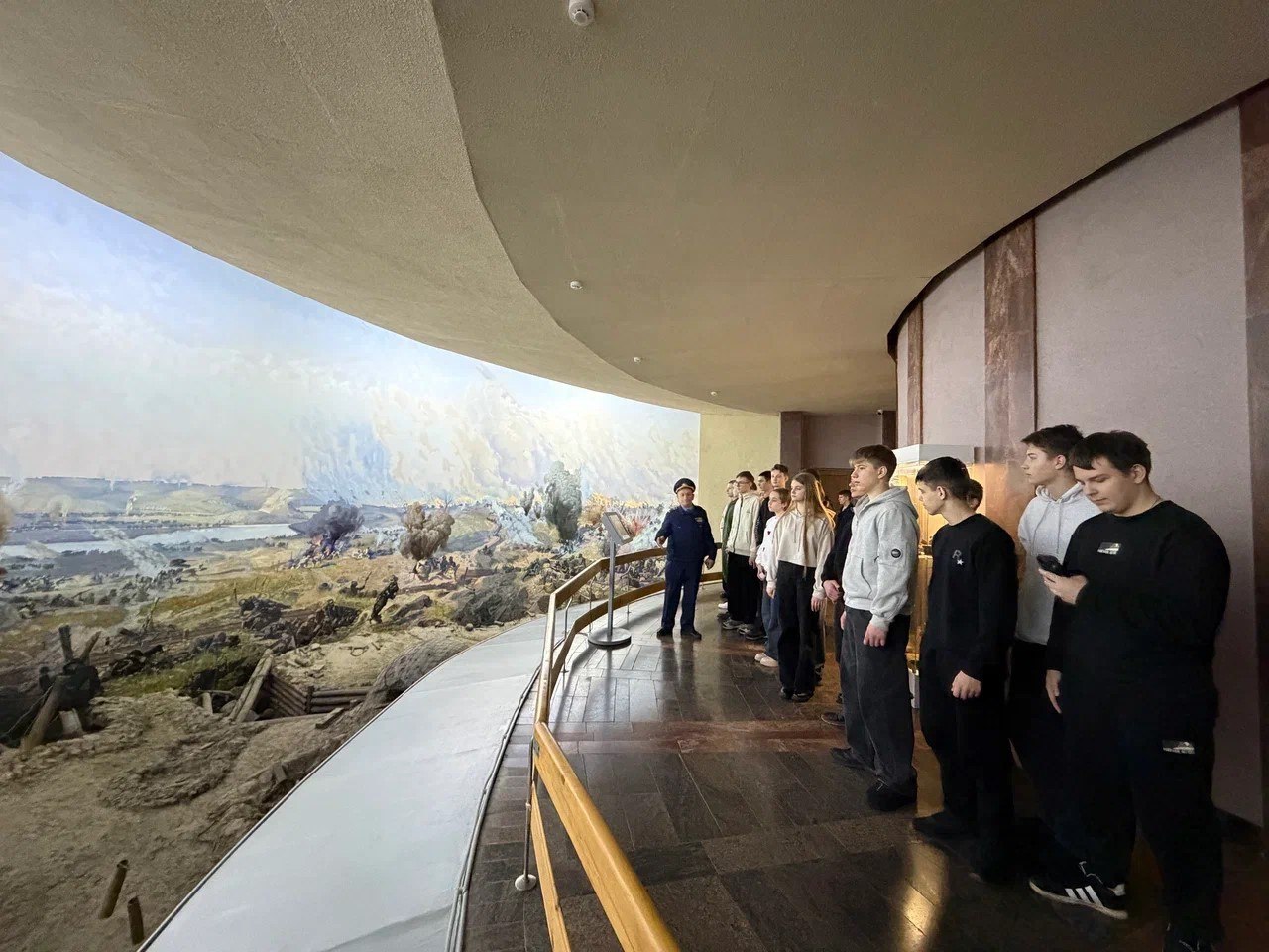 Для брянских школьников, которые являются курсантами военно-патриотического клуба «Резерв», провели учебно-ознакомительное занятие в академии Федеральной службы охраны России в городе Орел Для брянских школьников, которые являются курсантами военно-патриотического клуба «Резерв», провели учебно-ознакомительное занятие в академии Федеральной службы охраны России в городе Орел