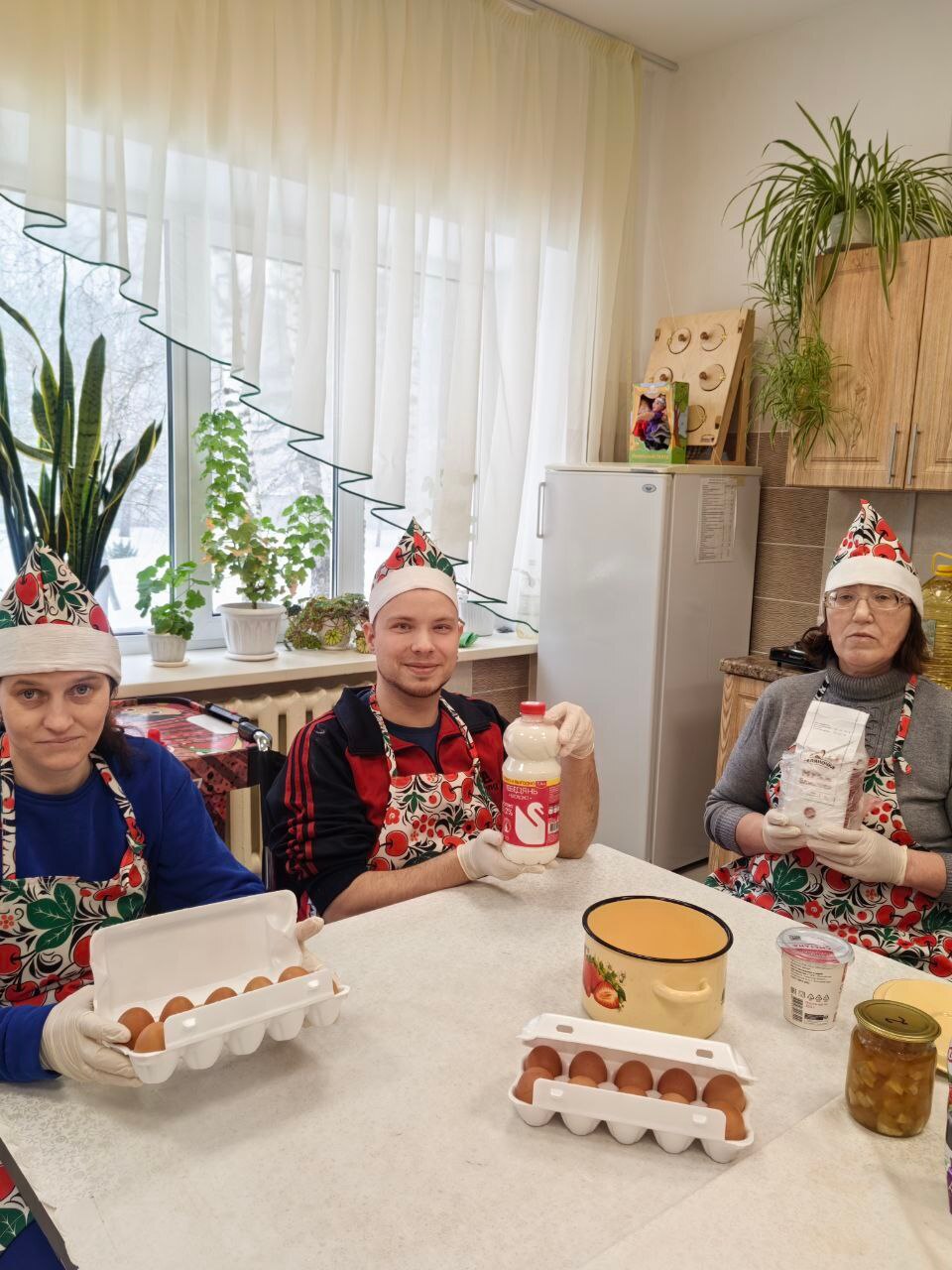 Масленица пришла!. В первый день Масленицы, который называют "Встреча", жители Дарковичского дома социального обслуживания собрались с друзьями из службы "Белые паруса" в уютной бытовой комнате, где провели мастер-класс по... Масленица пришла!. В первый день Масленицы, который называют "Встреча", жители Дарковичского дома социального обслуживания собрались с друзьями из службы "Белые паруса" в уютной бытовой комнате, где провели мастер-класс по...